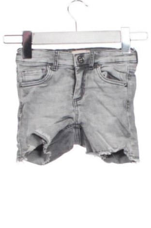 Kinder Shorts ONLY Kids, Größe 6-7y/ 122-128 cm, Farbe Grau, Preis 12,00 €, #137957961