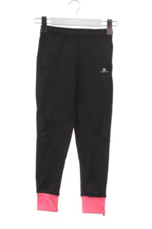 Dziecięce spodnie sportowe Decathlon, Rozmiar 7-8y/ 128-134 cm, Kolor Czarny, Cena 100,76 zł, #137943405