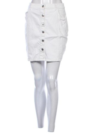 Fustă Esmara, Mărime S, Culoare Alb, Preț 52,49 Lei, #137945462