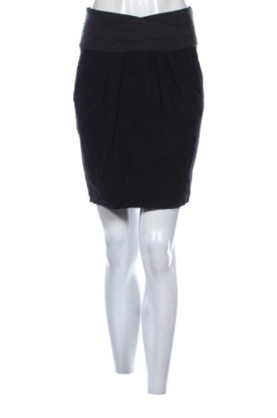 Пола Hugo Boss, Размер S, Цвят Черен, Цена 41,00 €, #137951961