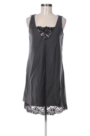 Rochie Pinko, Mărime 42, Culoare Gri, Preț 598,39 Lei, #137951822