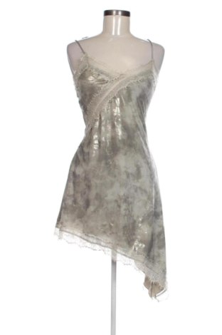 Sukienka Bershka, Rozmiar S, Kolor Srebrzysty, Cena 67,74 zł, #137963783