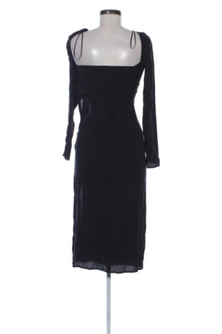Рокля Bershka, Размер S, Цвят Черен, Цена 19,24 €, #137983627