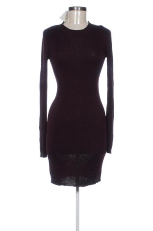 Sukienka Bershka, Rozmiar M, Kolor Czerwony, Cena 76,20 zł, #137983929