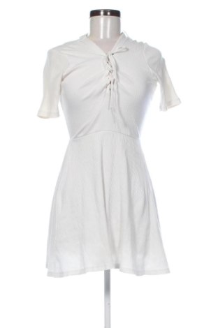 Рокля H&M, Размер M, Цвят Екрю, Цена 17,00 €, #137974515