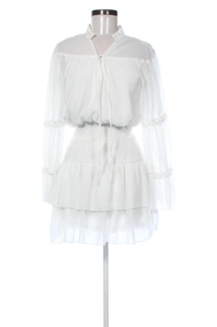 Sukienka Boohoo, Rozmiar M, Kolor Biały, Cena 46,57 zł, #137984683