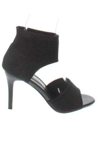 Σανδάλια Unbranded, Μέγεθος 38, Χρώμα Μαύρο, Τιμή 28,00 €, #137967425
