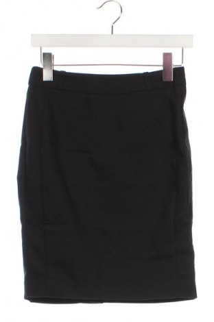 Sukně Reserved, Velikost XS, Barva Černá, Cena  49,00 Kč