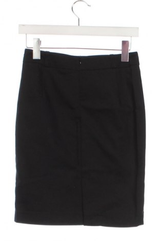 Sukně Reserved, Velikost XS, Barva Černá, Cena  49,00 Kč