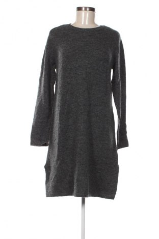 Šaty  C&A, Velikost S, Barva Šedá, Cena  59,00 Kč