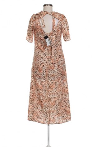 Rochie Trendyol, Mărime M, Culoare Multicolor, Preț 145,99 Lei