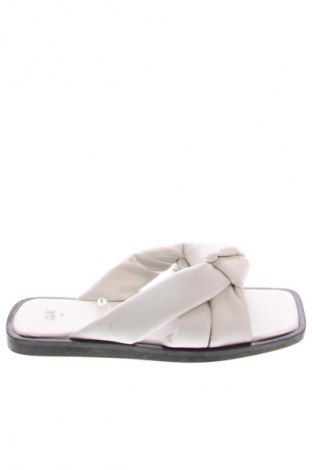 Papuci H&M, Mărime 40, Culoare Alb, Preț 86,99 Lei