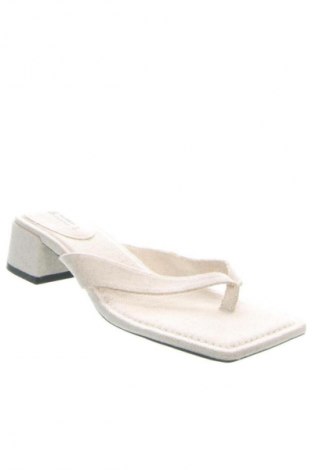 Γυναικείες παντόφλες Pull&Bear, Μέγεθος 40, Χρώμα Εκρού, Τιμή 14,99 €