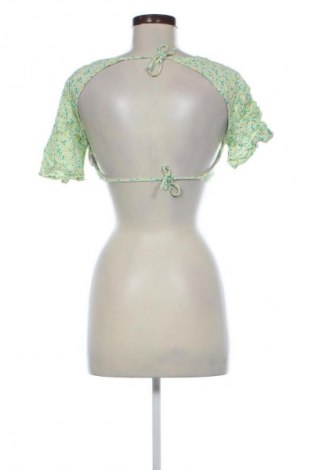 Dámská halenka Pull&Bear, Velikost S, Barva Vícebarevné, Cena  149,00 Kč