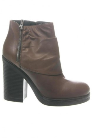 Дамски боти Unbranded, Размер 38, Цвят Кафяв, Цена 52,66 €