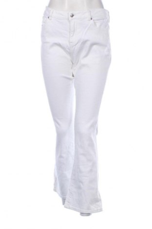 Дамски дънки F&F, Размер L, Цвят Бял, Цена 6,13 €