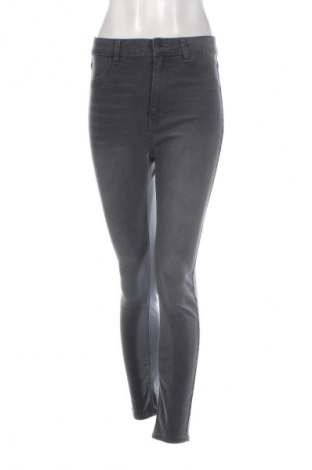 Дамски дънки Pull&Bear, Размер M, Цвят Сив, Цена 12,27 €