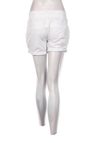 Дамски къс панталон Amisu, Размер M, Цвят Бял, Цена 4,09 €