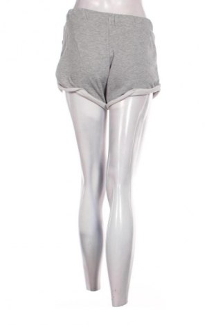 Dámské kraťasy  Bershka, Velikost S, Barva Šedá, Cena  79,00 Kč