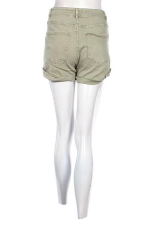 Dámské kraťasy  Bershka, Velikost M, Barva Zelená, Cena  129,00 Kč