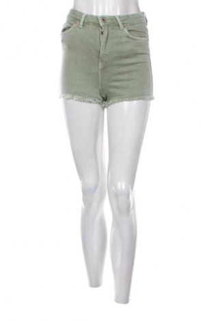 Damen Shorts Bershka, Größe S, Farbe Grün, Preis 5,99 €