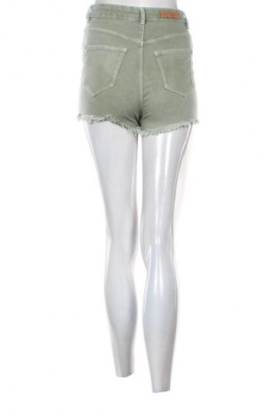 Damen Shorts Bershka, Größe S, Farbe Grün, Preis 5,99 €