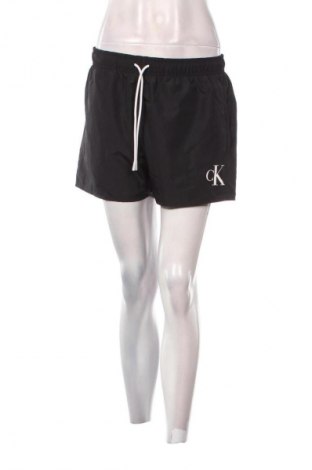 Γυναικείο κοντό παντελόνι Calvin Klein, Μέγεθος M, Χρώμα Μαύρο, Τιμή 46,99 €