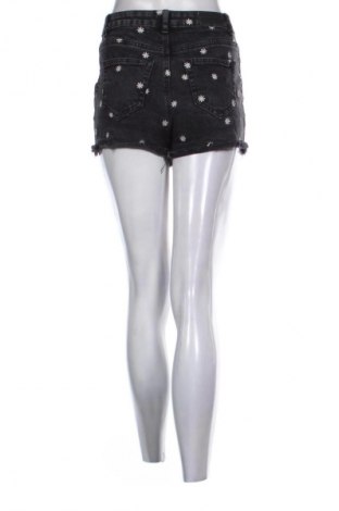 Dámské kraťasy  Clockhouse, Velikost S, Barva Vícebarevné, Cena  99,00 Kč