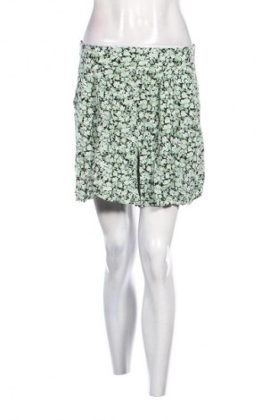 Damen Shorts Gina Tricot, Größe M, Farbe Mehrfarbig, Preis € 1,99