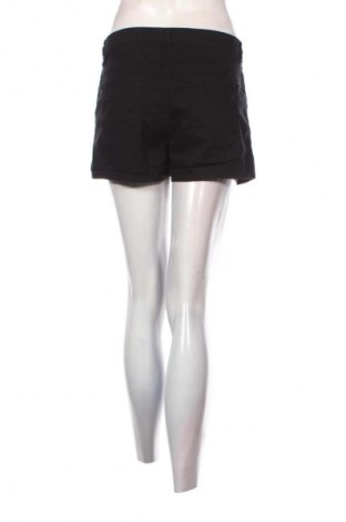 Dámské kraťasy  H&M Divided, Velikost L, Barva Černá, Cena  119,00 Kč