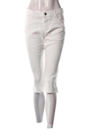 Dámské kraťasy  Laura Torelli, Velikost M, Barva Bílá, Cena  79,00 Kč