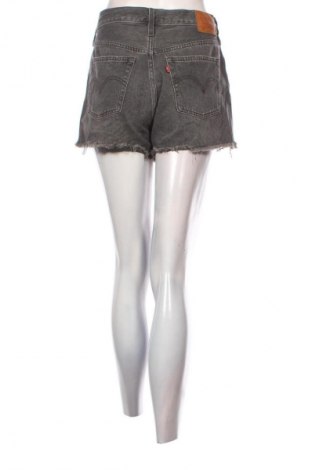 Дамски къс панталон Levi's, Размер M, Цвят Сив, Цена 22,49 €
