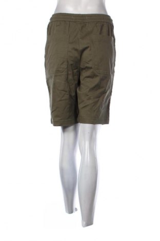 Damen Shorts Review, Größe M, Farbe Grün, Preis € 4,99