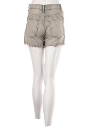 Dámske kraťasy  Zara, Veľkosť S, Farba Viacfarebná, Cena  8,95 €