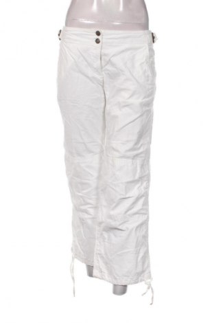 Γυναικείο παντελόνι Armani Jeans, Μέγεθος M, Χρώμα Λευκό, Τιμή 25,99 €