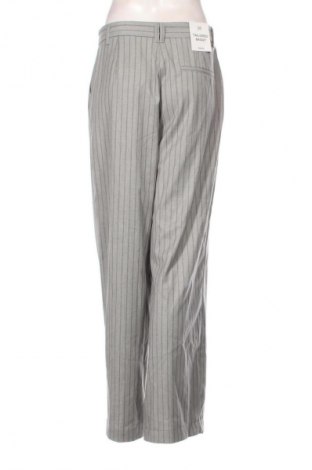 Γυναικείο παντελόνι Bershka, Μέγεθος M, Χρώμα Γκρί, Τιμή 28,99 €