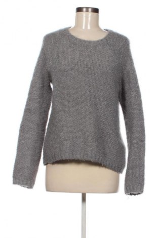 Dámský svetr Bershka, Velikost M, Barva Šedá, Cena  199,00 Kč