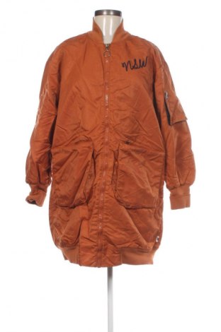 Damenjacke Nike, Größe S, Farbe Orange, Preis 51,99 €, #133814797