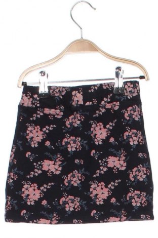 Kinderrock Sinsay, Größe 3-4y/ 104-110 cm, Farbe Mehrfarbig, Preis 3,99 €