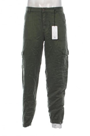 Pantaloni de bărbați Guess, Mărime S, Culoare Verde, Preț 255,99 Lei