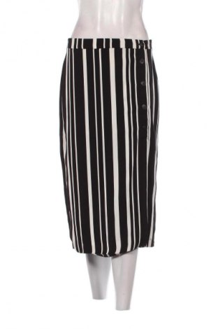 Sukně Bershka, Velikost M, Barva Vícebarevné, Cena  156,00 Kč