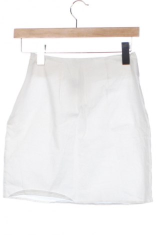 Sukňa Bershka, Veľkosť XXS, Farba Biela, Cena  3,95 €