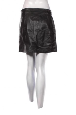 Пола H&M, Размер M, Цвят Черен, Цена 2,55 €