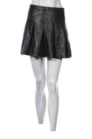 Sukně Pull&Bear, Velikost M, Barva Černá, Cena  129,00 Kč