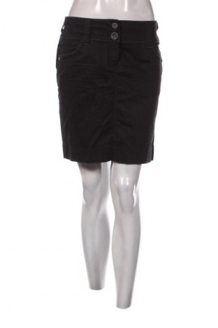 Sukně Q/S by S.Oliver, Velikost M, Barva Černá, Cena  49,00 Kč