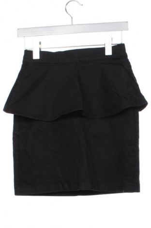 Sukně Reserved, Velikost XS, Barva Černá, Cena  79,00 Kč