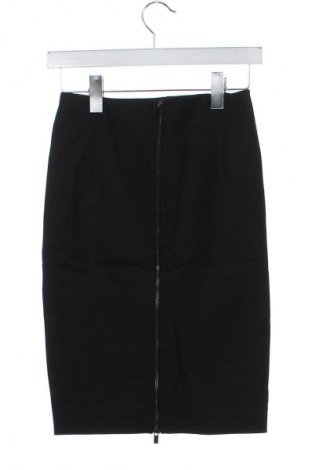 Пола Reserved, Размер XS, Цвят Черен, Цена 2,55 €