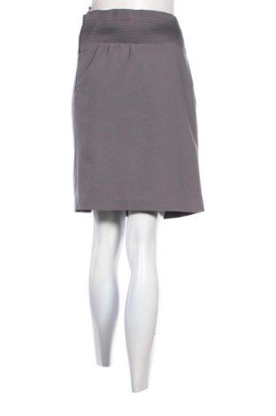 Пола Vero Moda, Размер M, Цвят Сив, Цена 4,80 €