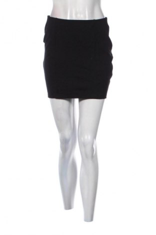 Sukně Yfl Reserved, Velikost M, Barva Černá, Cena  49,00 Kč