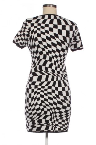 Kleid Apricot, Größe M, Farbe Mehrfarbig, Preis € 17,99